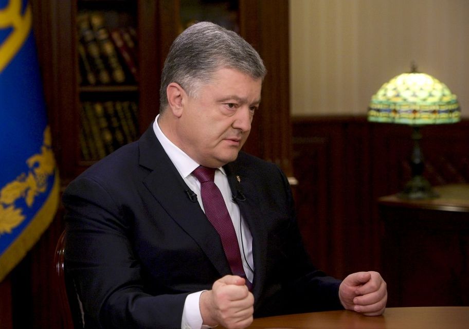 Президент Порошенко сказав, що країна знаходиться під загрозою повномасштабної війни з РФ (Фото: Фото: president.gov.ua)