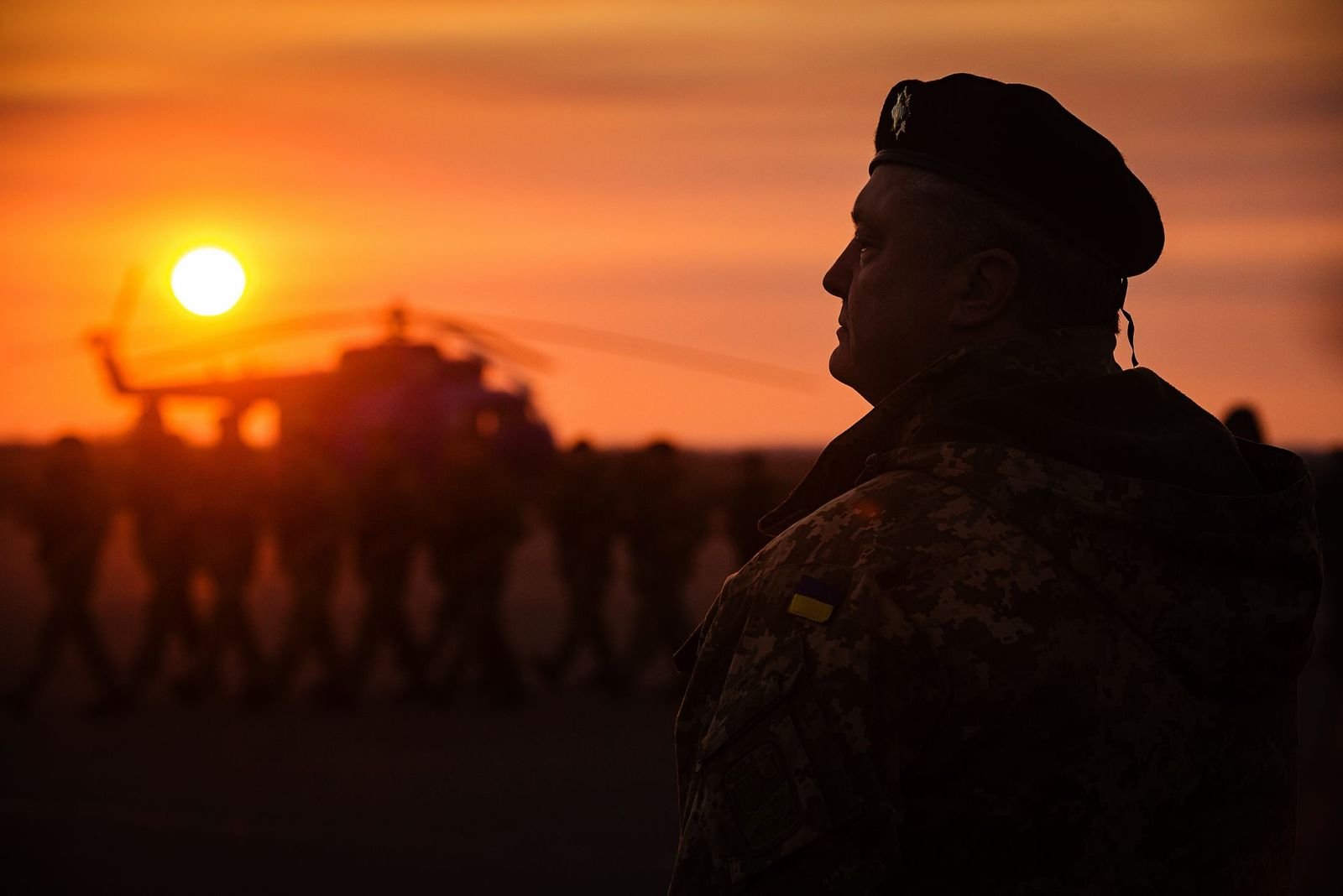 У стані напіввійни - фото