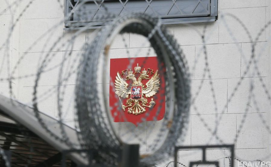 Експерти вважають, що розірвання договору про дружбу з Росією не вплине на відносини з нею