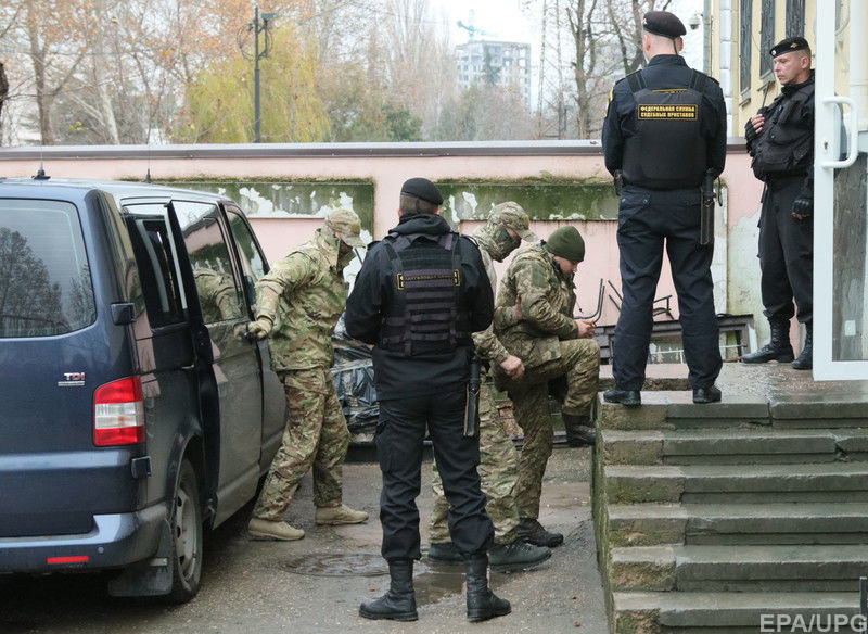 Россия удерживает 24 украинских моряка