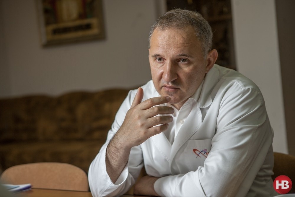 Студенты устроили акцию, когда узнали, что Василий Сорока является выпускником их вуза (Фото: Фото: страница в Facebook)