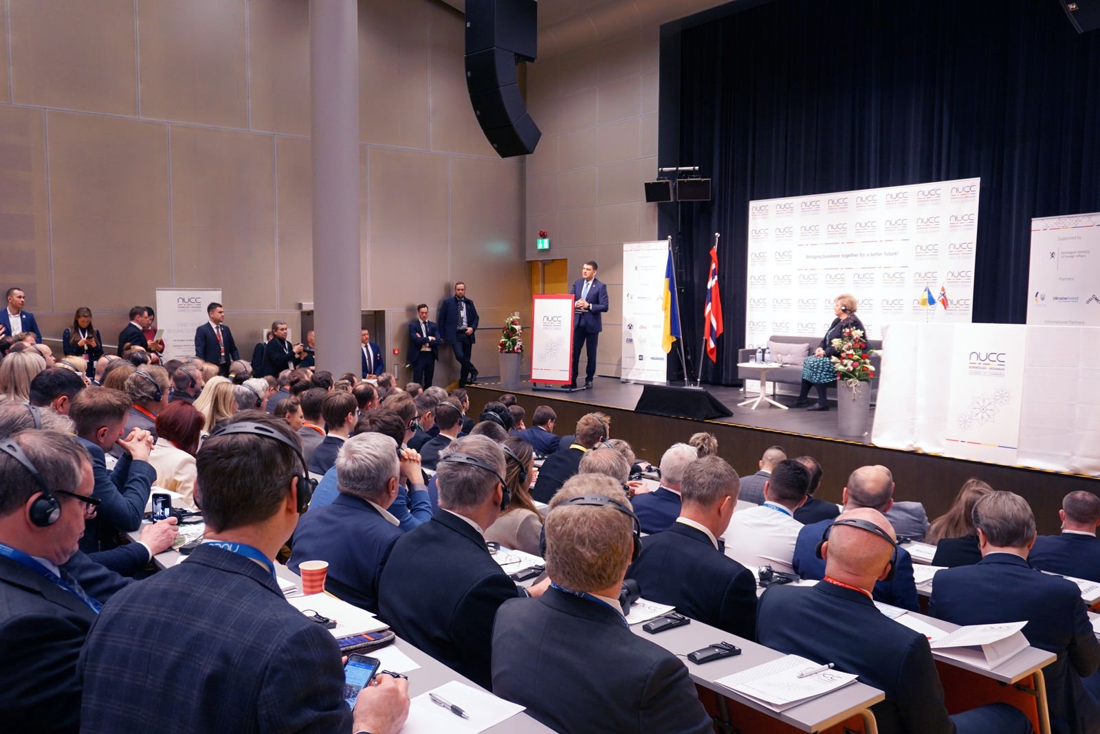 Гроші на вітер і на сонце - фото