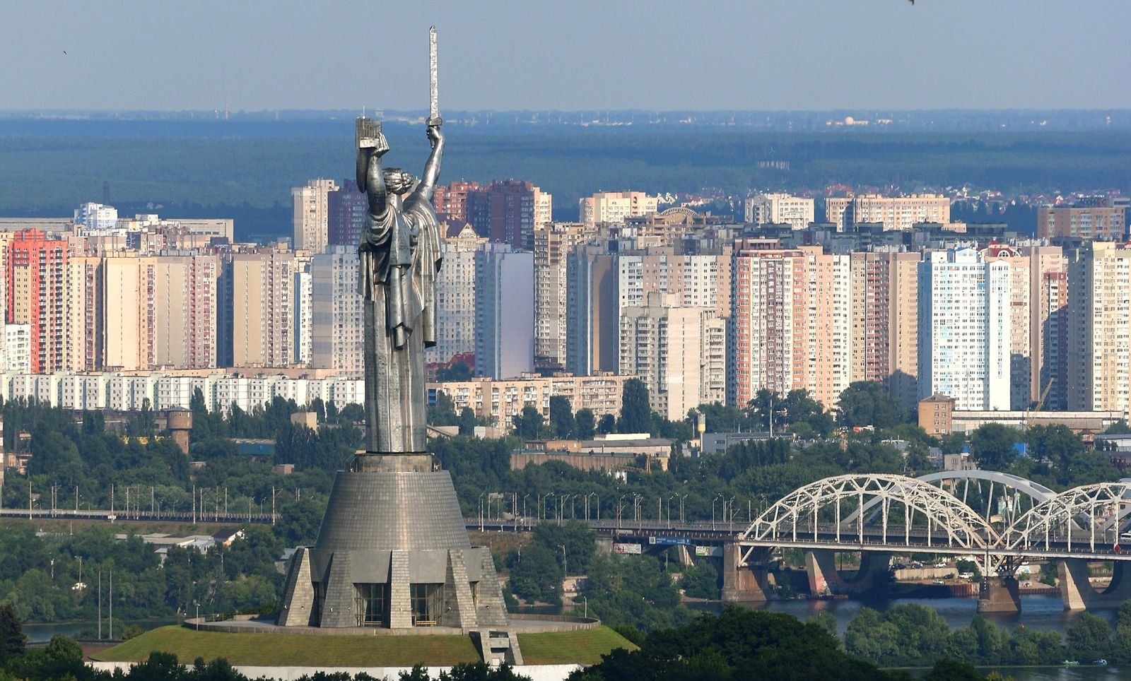 Дари природи  - фото