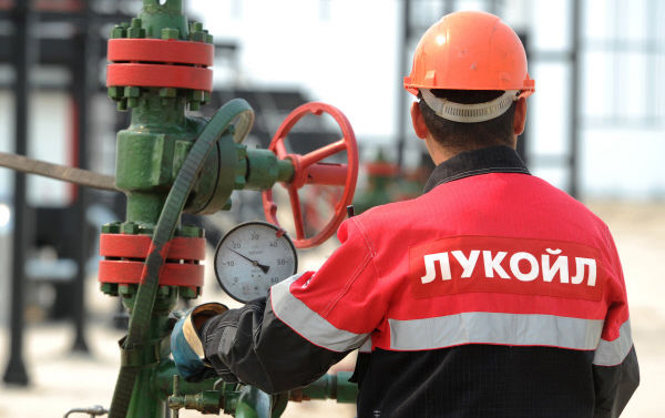 Покупцем понад 50% Карпатнафтохіму є керівник Лукойл-Нафтохім Мамедов (Фото: Фото: gursesintour.com)