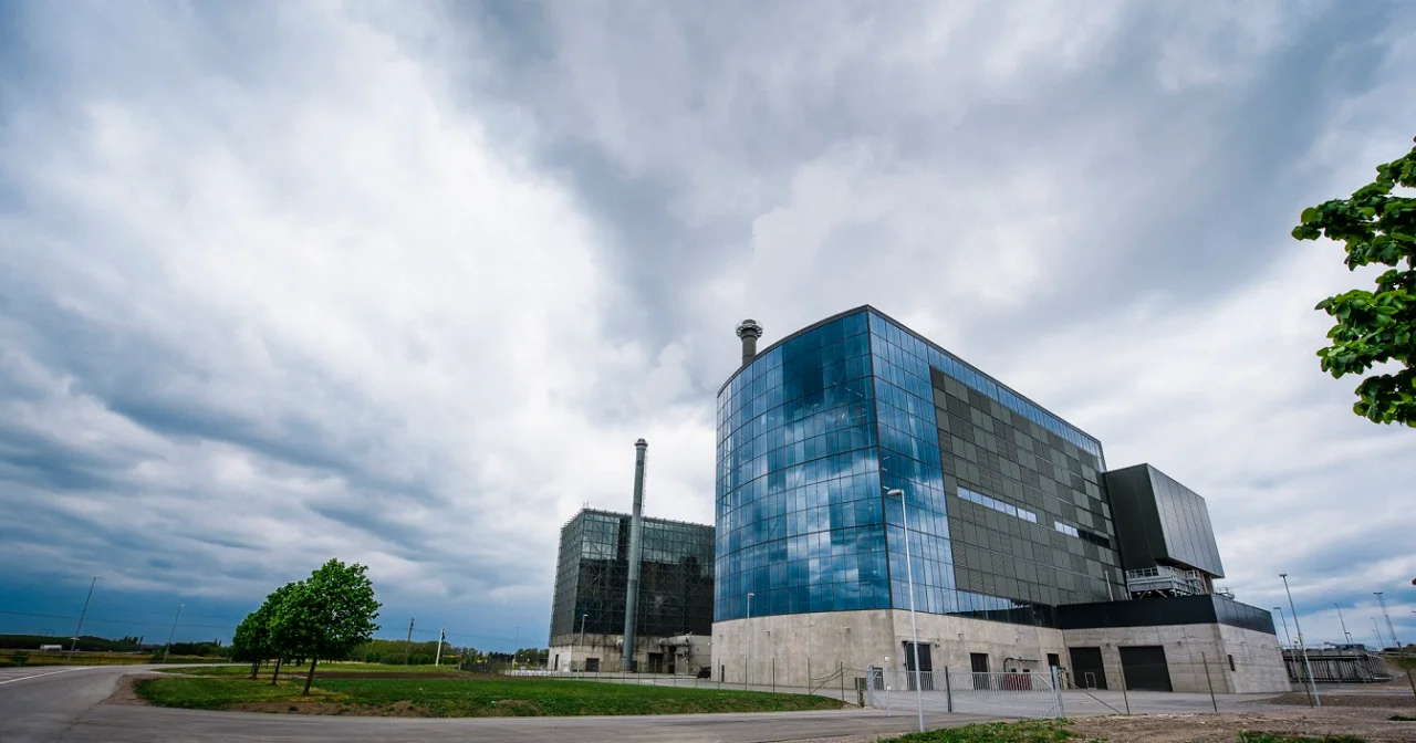 Мусоросжигательный завод в Линчепинге каждый год превращает в энергию около 600 тыс. тонн отходов (Фото: Christian Johansson / crelle.se)