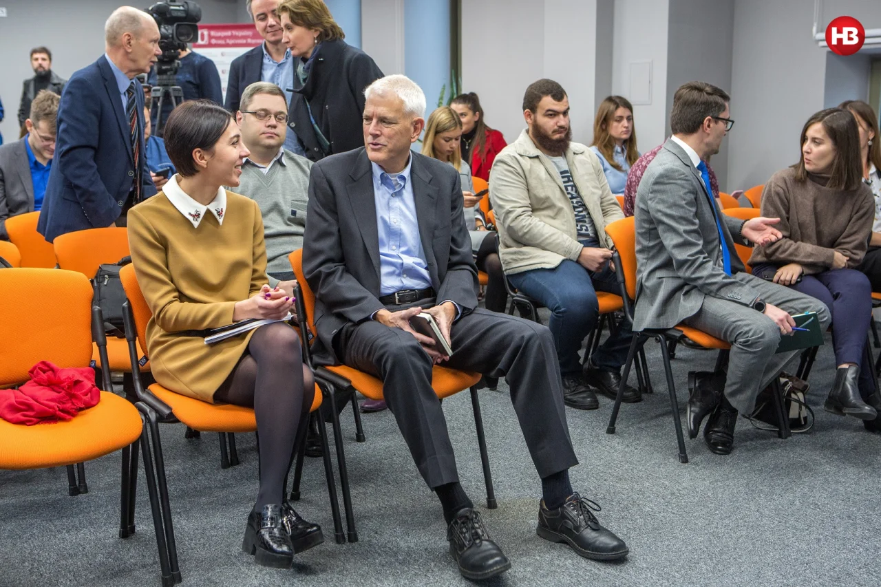 Стівен Пайфер приїхав в Україну на запрошення фонду Відкрий Україну (Фото: Наталя Кравчук / НВ)