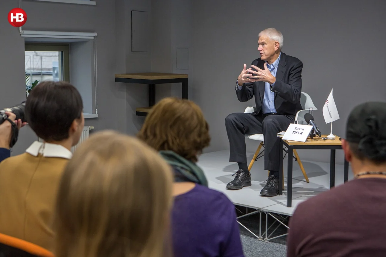 Стівен Пайфер (Фото: Наталя Кравчук / НВ)