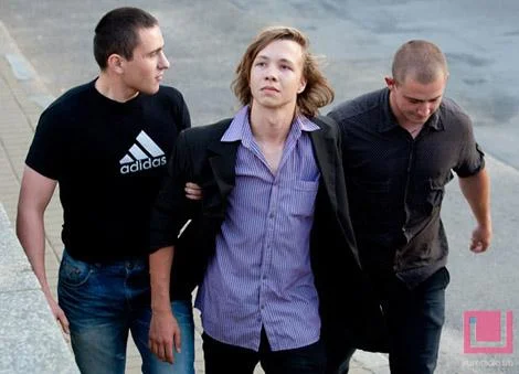 Затримання 16-річного Романа Протасевича в червні 2011 року (Фото: Єврорадіо)