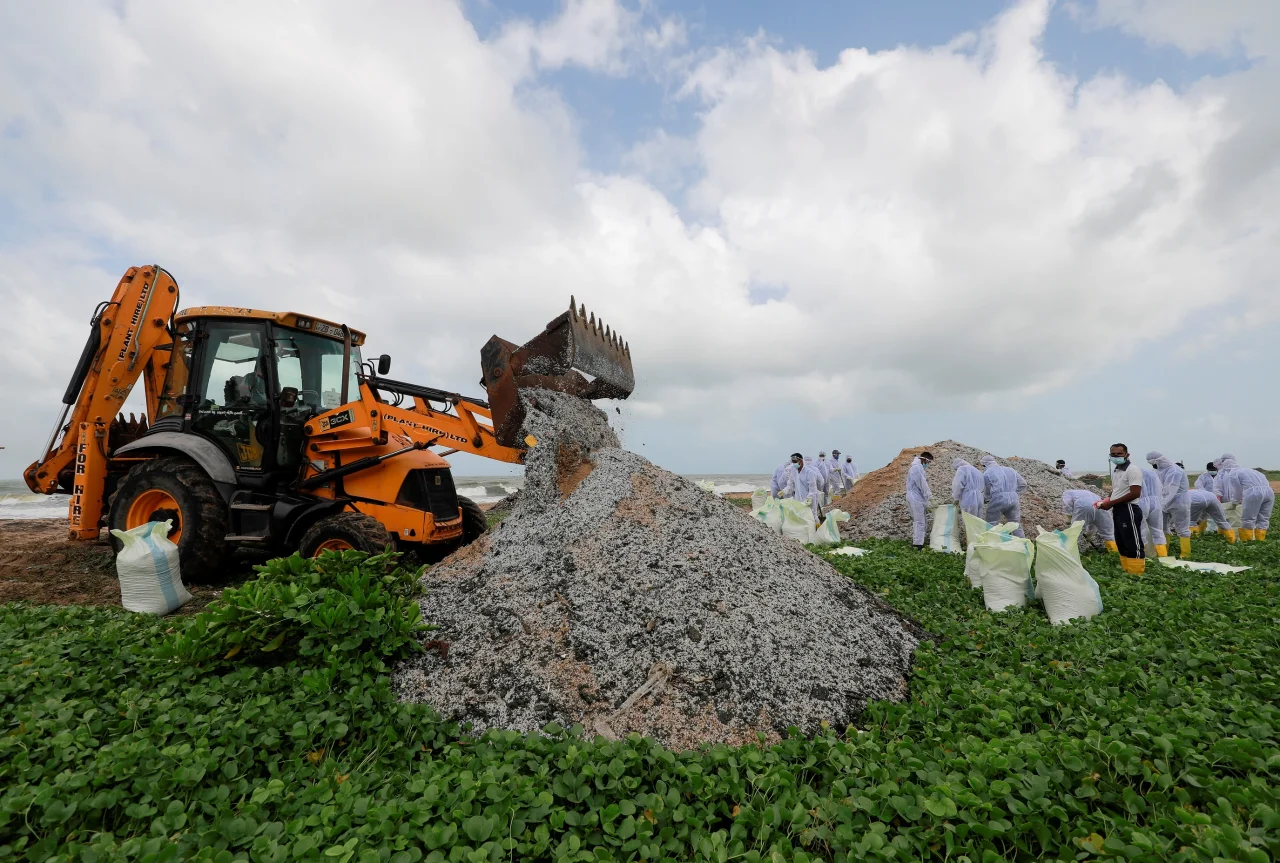 REUTERS / Dinuka Liyanawatte