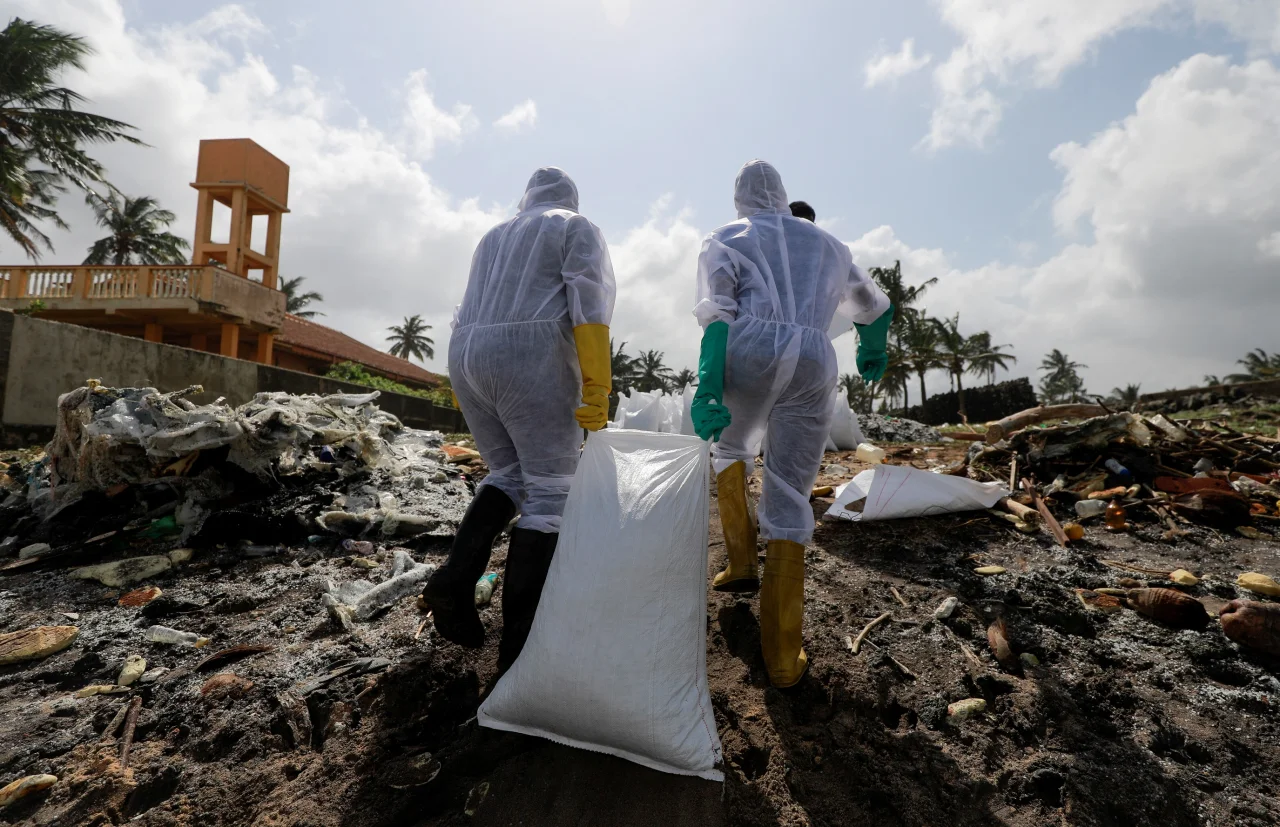 REUTERS / Dinuka Liyanawatte