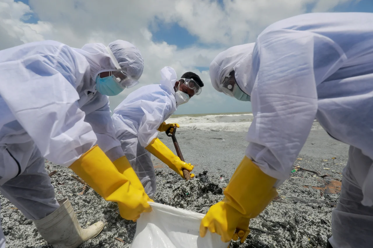 REUTERS / Dinuka Liyanawatte