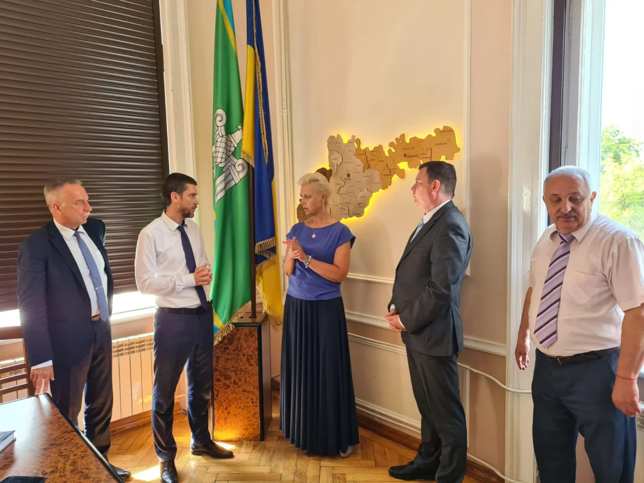 Юріс Пойканс та представники латвійського бізнесу зустрілися з головою Чернівецької обласної ради (Фото: Embassy of Latvia in Ukraine)