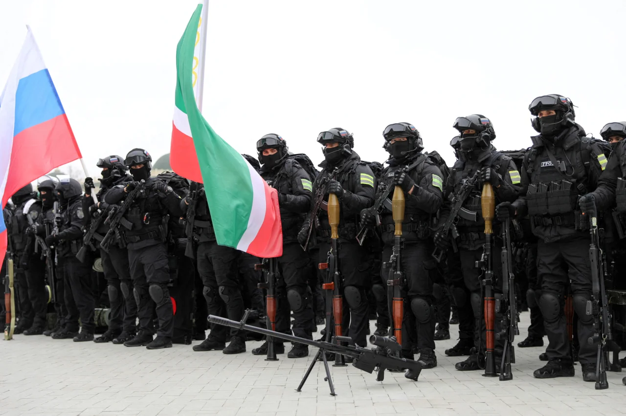 Чеченский отряд перед отправкой в Украину (Фото: REUTERS/Chingis Kondarov)