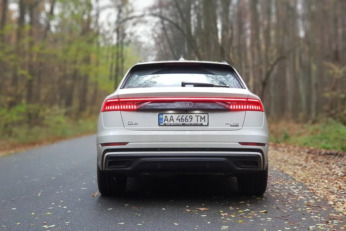 Тест-драйв Audi Q8