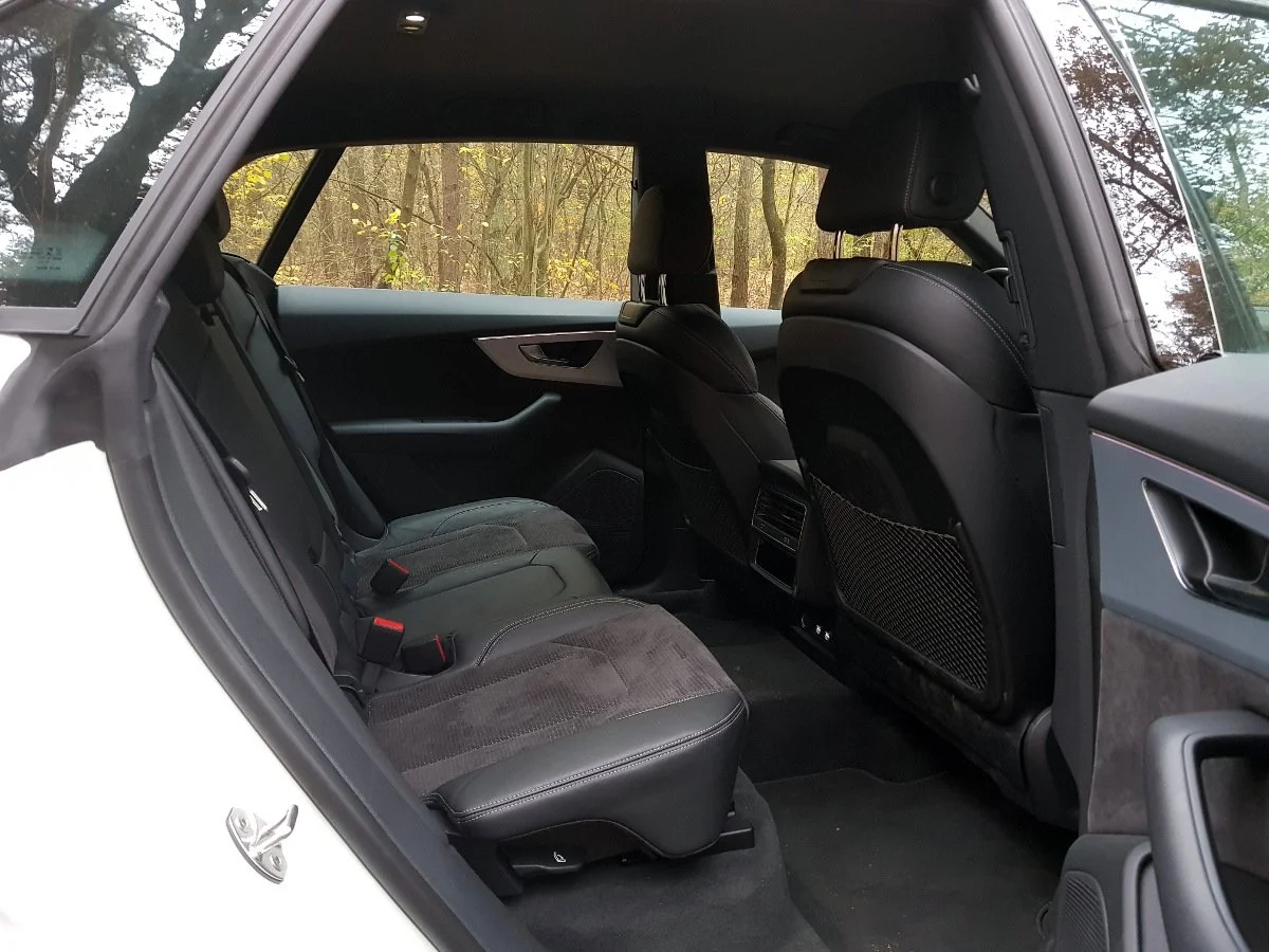 Тест-драйв Audi Q8