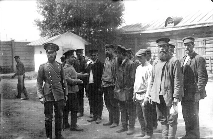 Призыв запасных (резервистов) в городке Богородск Нижегородской губернии, 1914 год (Фото: DR)
