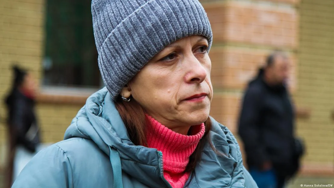 Людмила Вощана має надію, що її син залишився живим і потрапив у полон (Фото: Ганна Соколова / DW)