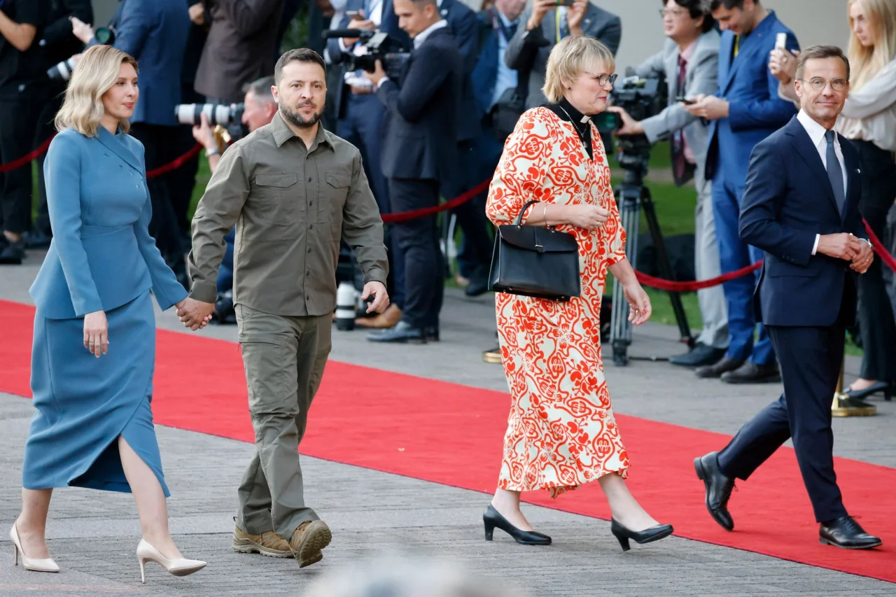 LUDOVIC MARIN/Pool via REUTERS