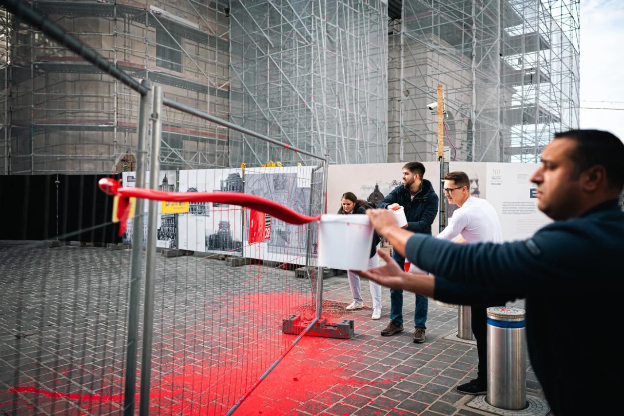 Momentum Mozgalom/Facebook