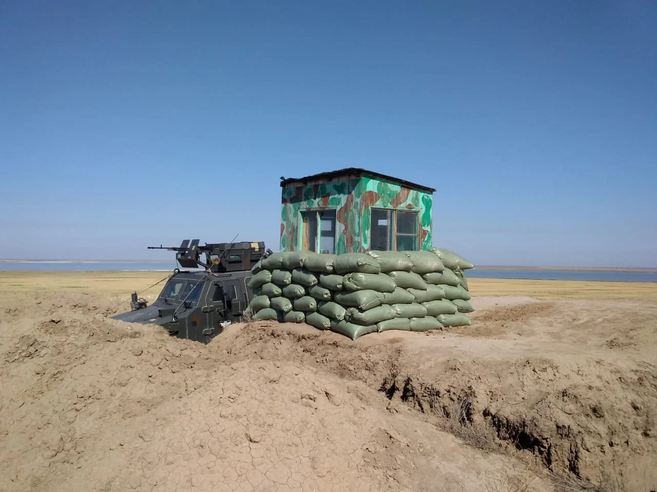 НА ЗАЩИТЕ: Так выглядели оборонительные сооружения на юге (Фото: Получено NV от одного из военнослужащих ВСУ)