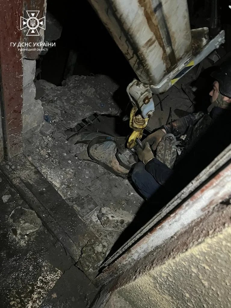 500kg Russian guided bomb disarmed after discovery in Toretsk home