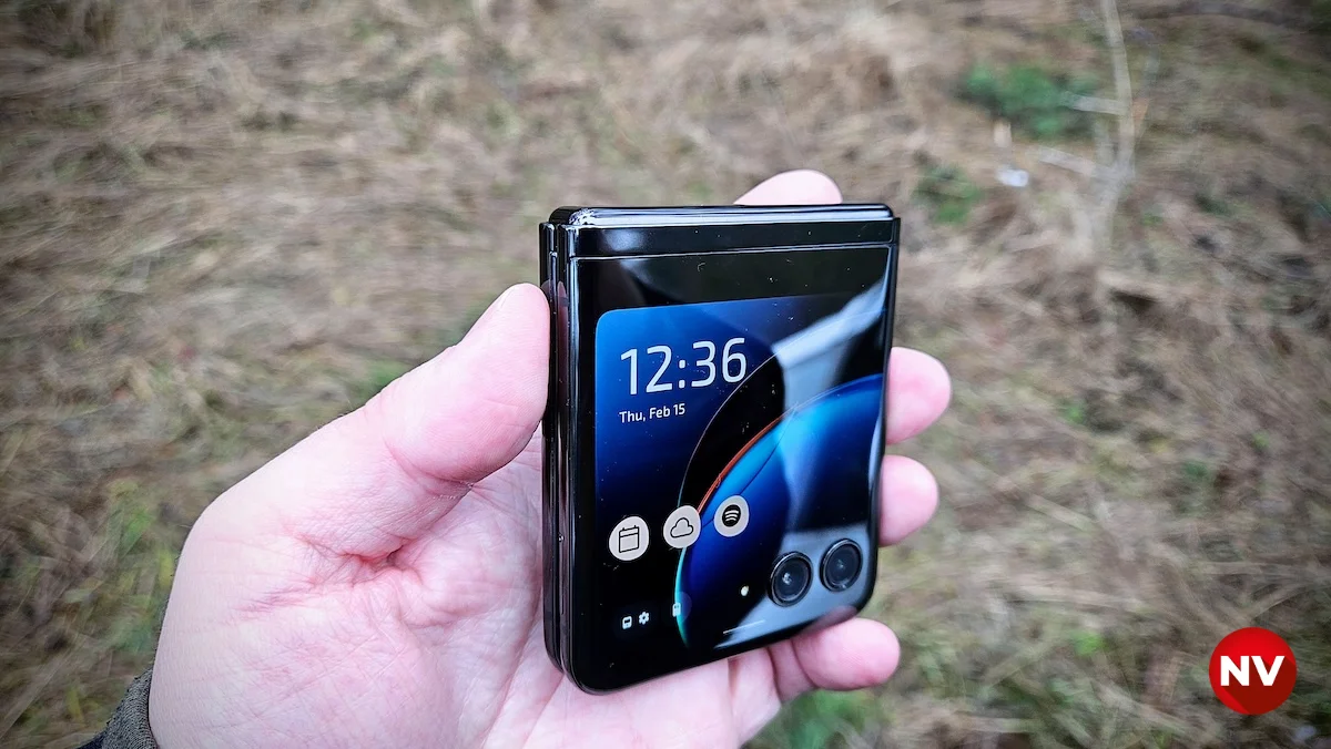 Motorola RAZR 40 Ultra (Фото: NV)