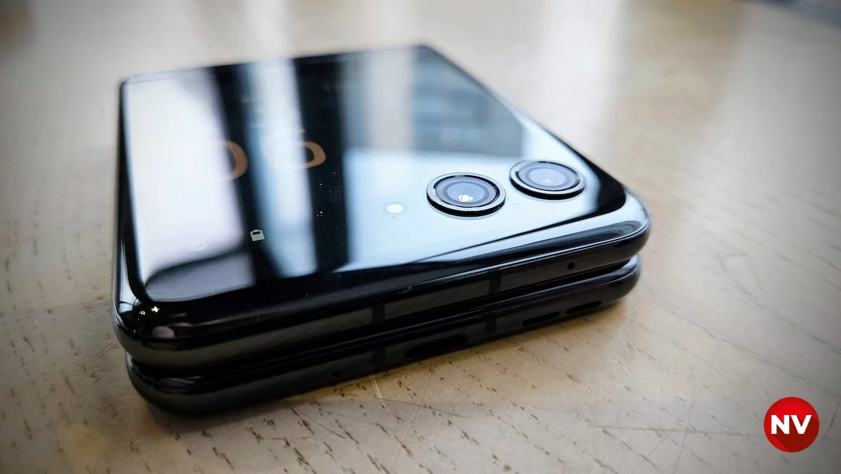 Motorola RAZR 40 Ultra (Фото: NV)