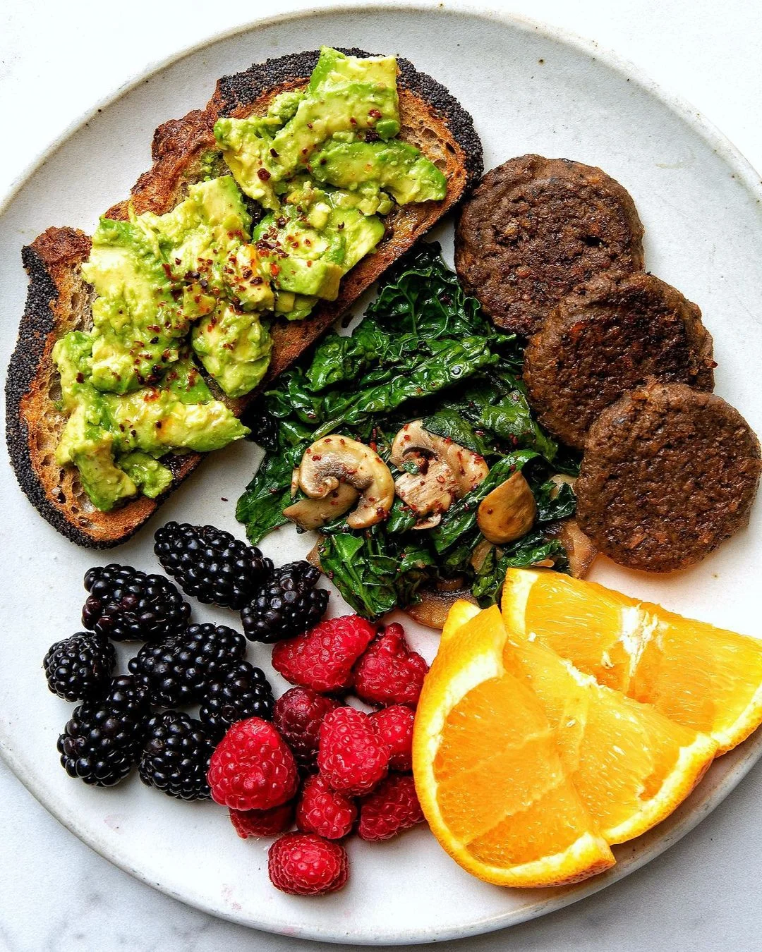 Приклад поживного та смачного сніданку чи перекусу (Фото: Instagram @kalememaybe)