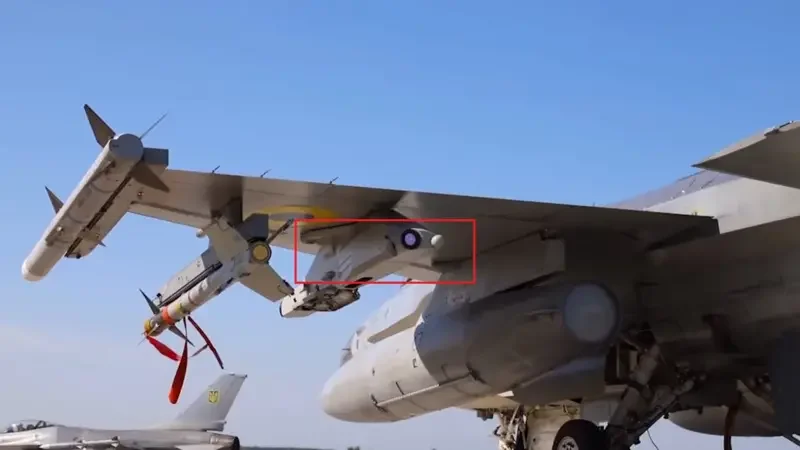 Новітня система для постановки перешкод і захисту від ракет противника (Фото: Офіс президента)