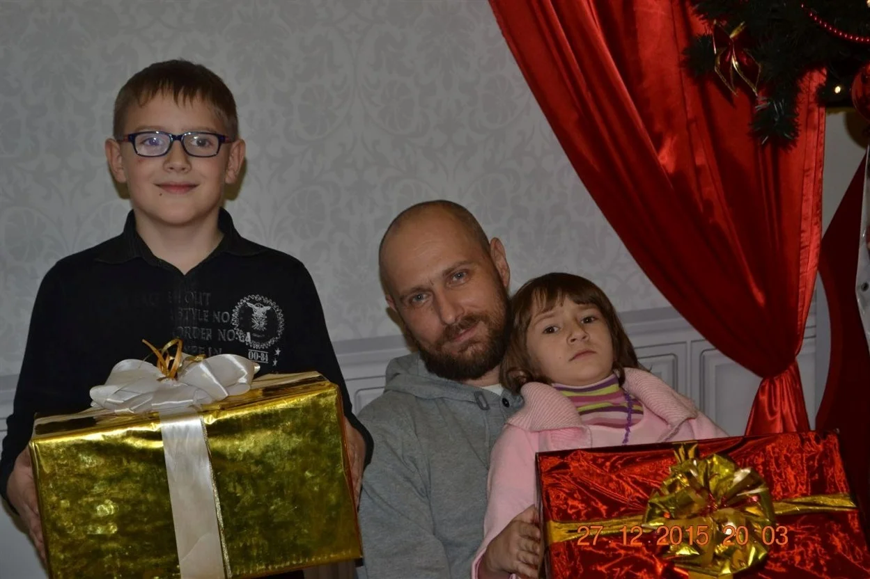 З дітьми (Фото: семейный архив)