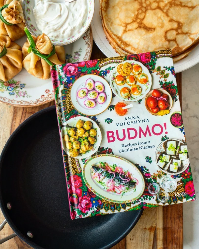 Книжка про українську кухню Будьмо від  Анни Волошиної (Фото: Inst @annavoloshynacooks)