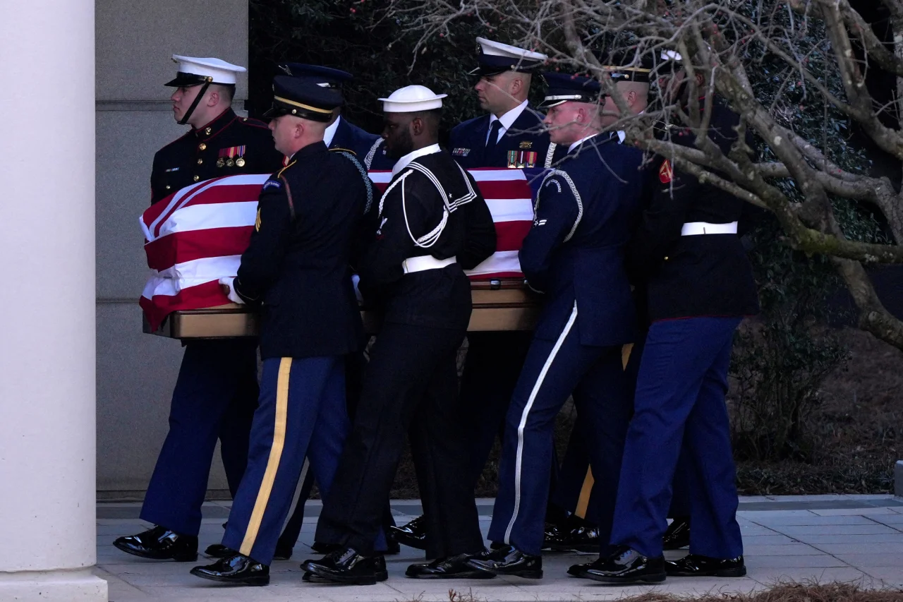 Brynn Anderson/Pool via REUTERS