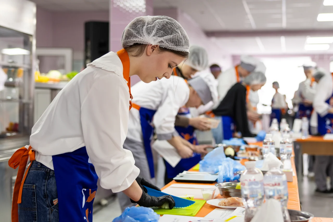 Діти готують для Кулінарного батлу (Фото: надане власниками)