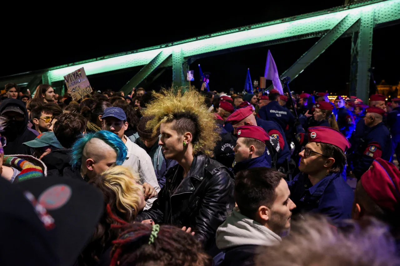 REUTERS/Bernadett Szabo