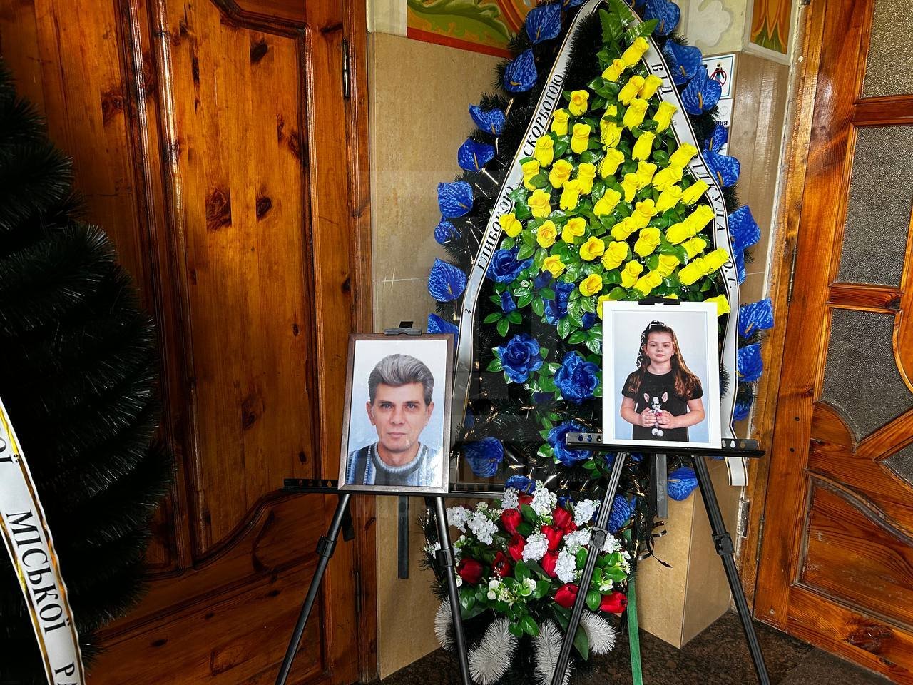 Bir qiz va bir guruh yigitlar porno