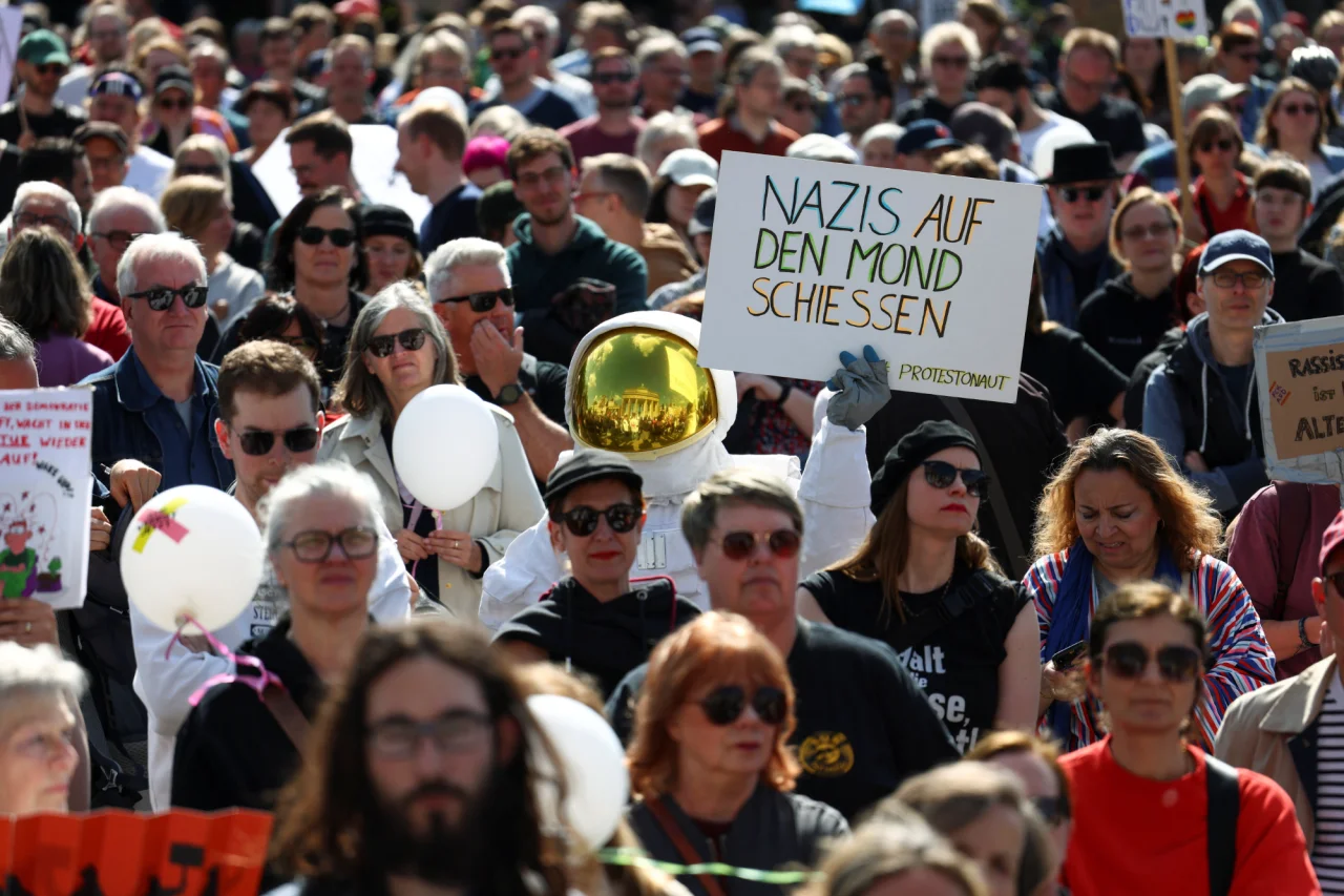 REUTERS/Christian Mang