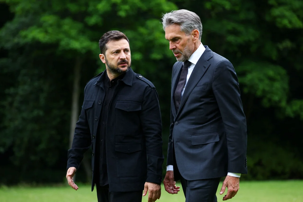 Володимир Зеленський зустрівся із Діком Схофом (Фото: REUTERS/Piroschka Van De Wouw)