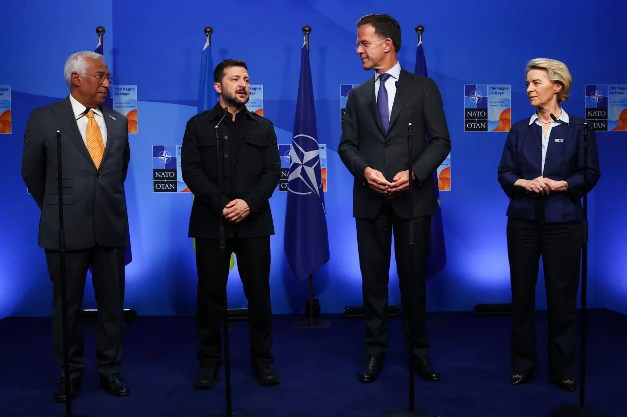 Голова Європейської ради Антоніу Кошта, Володимир Зеленський, генсек НАТО Марк Рютте і голова Єврокомісії Урсула фон дер Ляєн (Фото: REUTERS/Yves Herman)