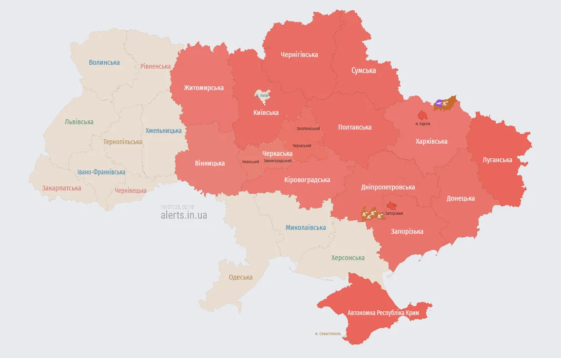 Мапа повітряних тривог в Україні станом на 02:18 19 липня 2025 року (Фото: alerts.in.ua)