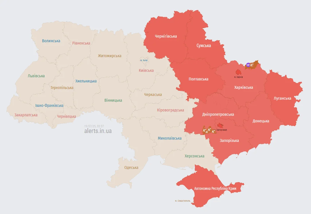 Мапа повітряних тривог в Україні станом на 03:38 19 липня 2025 року (Фото: alerts.in.ua)