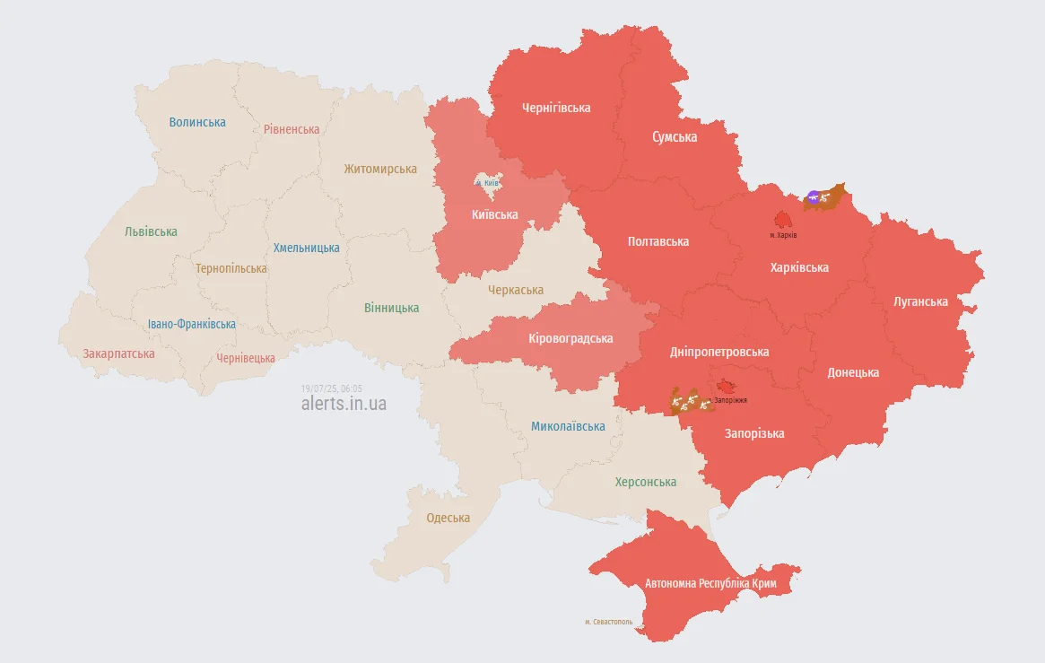 Мапа повітряних тривог в Україні станом на 06:05 19 липня 2025 року (Фото: alerts.in.ua)
