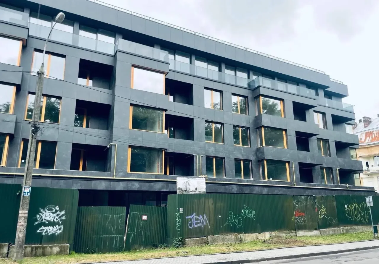 Семье Михалойко принадлежат две квартиры и паркоместа во львовском ЖК Гиацинт-Люкс (Фото: NGL.media)