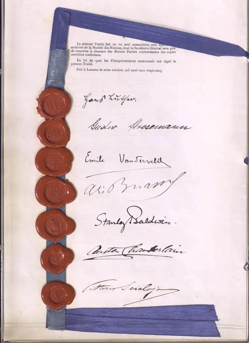 Library of the U.S. Congress (Фото: brary of the U.S. Congress
Підпис до фото,Локарнські договори між Німеччиною, Бельгією, Францією, Великою Британією та Італією)