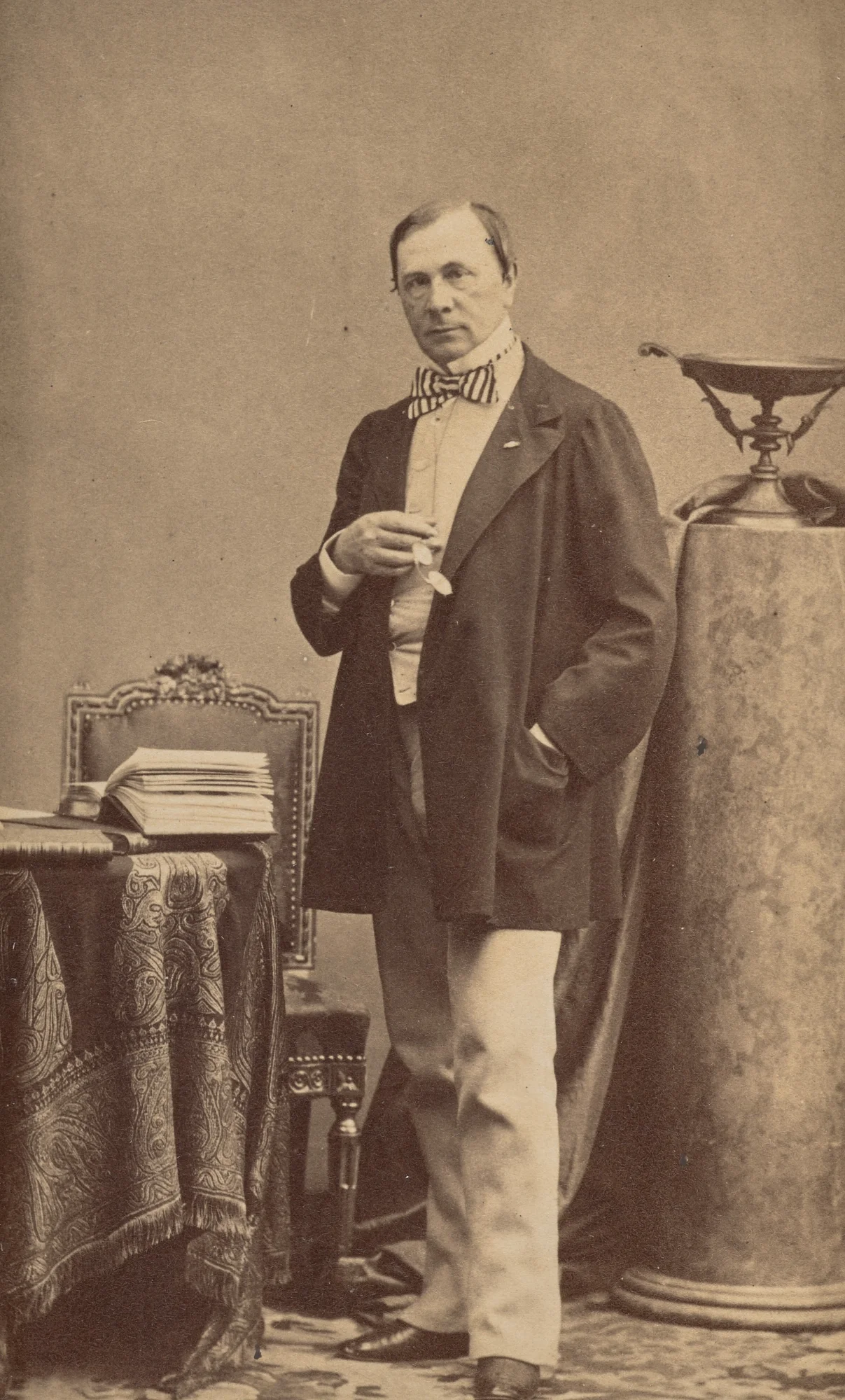 Фото Андре Адольф-Эжена Дисдери Эмиля де Жирарден, 1862 год (Фото: The J. Paul Getty Museum)