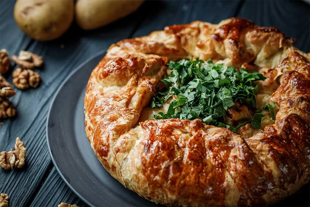 Книш із картоплею та сиром (Фото: klopotenko.com)