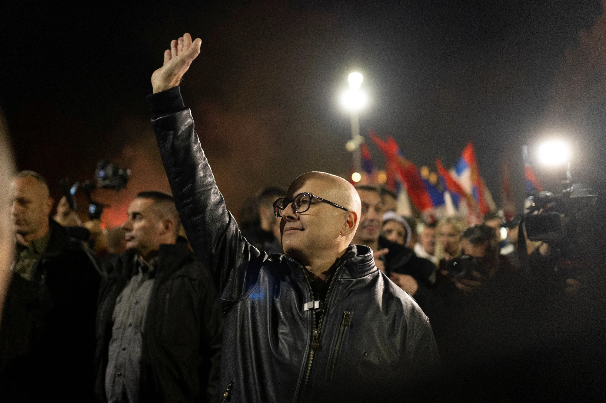 В Белграде состоялся крупнейший проправительственный митинг года (Фото: REUTERS/Djordje Kojadinovic)