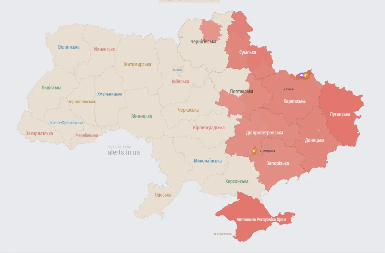 Карта повітряних тривог станом на 18:55 (Фото: alerts.in.ua)