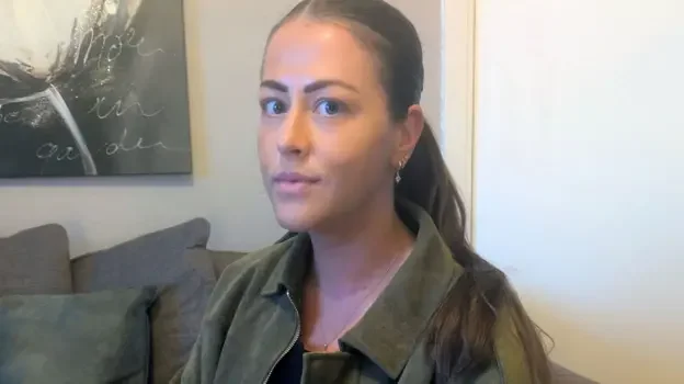 Надя та Гаркінс познайомилися в Tinder та спочатку спілкувалися через повідомлення (Фото: via BBC)