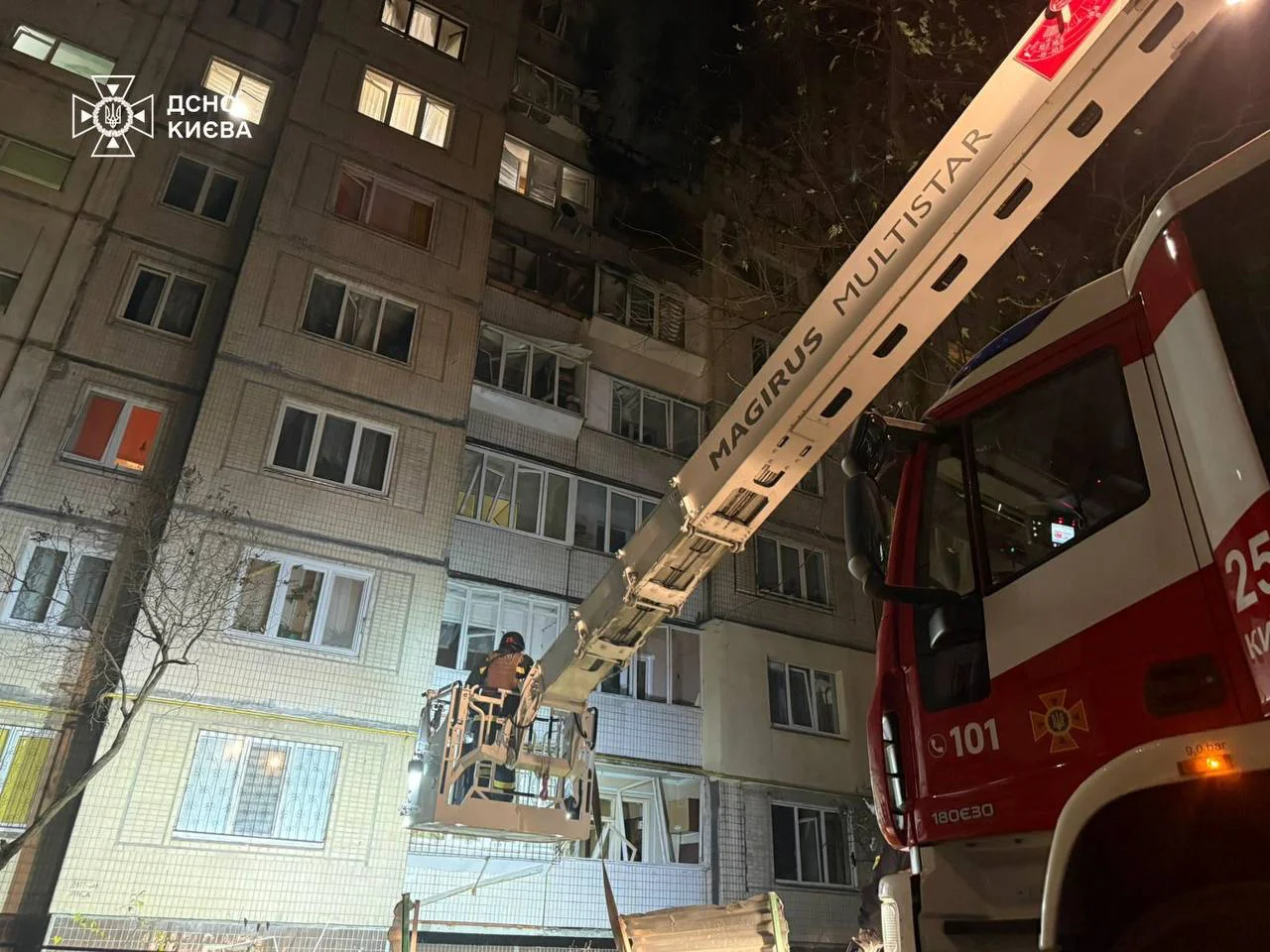 REUTERS/Alina Smutko,  REUTERS/Valentyn Ogirenko, @dsns