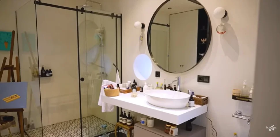 Кадр із відео